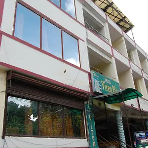  Hotel Viren Plaza India
